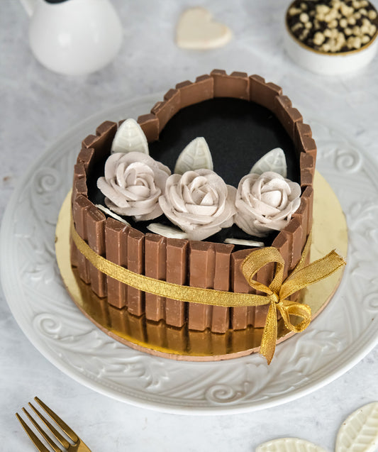Kitkat Heart Cake