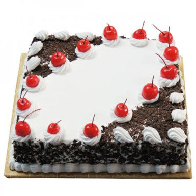 This black forest will undoubtedly make you get hooked on it.  #Cake Links Nagpur