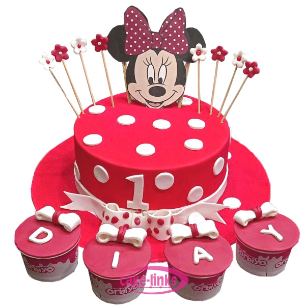 Mickey Mouse Cake (including four cup cakes)